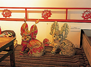 蜜桃成人av：揭秘成人内容新风尚：“蜜桃风情”引领视觉盛宴，探索多元文化魅力-2