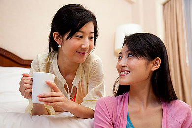 冰块棉签牛pp怎么做出牛奶黄：“亲子共乐，色彩奇幻：揭秘游戏道具‘冰块棉签牛PP’变身牛奶黄的魔力”-2