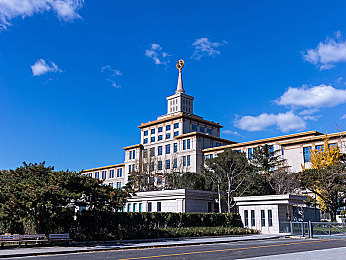 推特中文版高危风险18r：“揭秘社交平台风险：推特中文版安全隐患，用户警惕隐私泄露！”-1