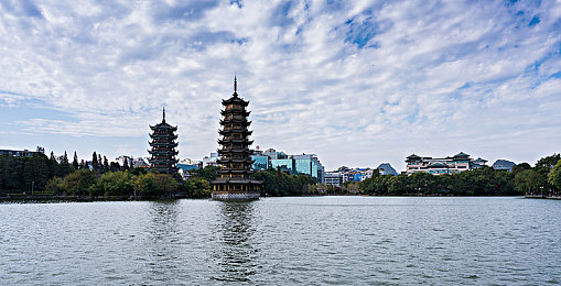 西北君君当过0没有：揭秘传奇玩家：西北君君游戏生涯，挑战与荣耀同在