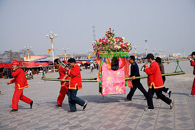 亚洲av卡一卡二：探索无限娱乐，畅享视听盛宴——揭秘新潮流娱乐神器-1
