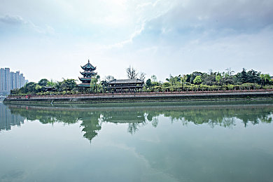 整个拳头 进入 拳交扩张：拳击巅峰对决：力量与精神的碰撞之旅