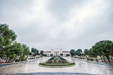 岽京热app：虚拟现实邂逅社交新风尚，创新互动体验引领潮流新篇章