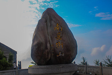 黄色软件大全免费下载3.0.0：网络监管升级：揭秘“免费下载色情软件”风波，呼吁严打违规应用-1