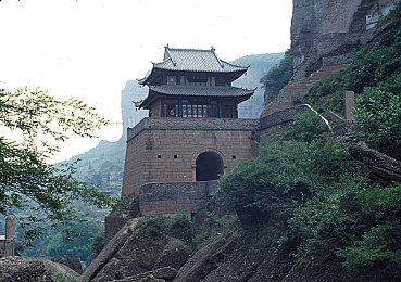 唐山熟女工棚嗷嗷叫：“唐山工棚悲歌：心酸生活呼唤社会共筑温暖之家”-2