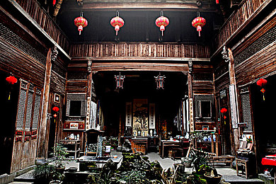 护士脱了精光让人摸秘 喂奶：守护温情，护理奇迹瞬间-2