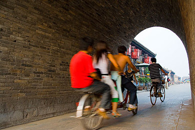 黄色软件每天3.0.3：网络隐忧：揭秘争议软件，守护清朗网络空间-2