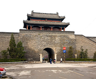 黄色软件大全3.03.03下载：揭秘网络迷雾：清朗空间守护者-2