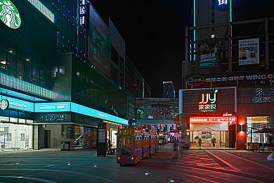 大胸 挤奶 游戏：田园生活新体验：揭秘独特“农场主大胸挤奶”游戏的魅力与价值-2