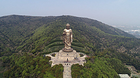 大菠萝福利院：游戏乐园中的爱心港湾，回忆编织的温馨家园-1