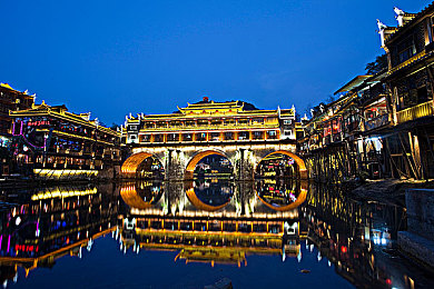 超污的app：网络恶瘤暴露监管困境，多方合力共建清朗空间-2