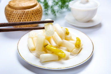 成品人直播app下载杏仁视频：直播新锐崛起，内容跨界共赢，共绘直播新篇章