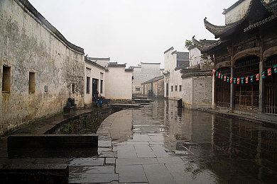 流氓软件在线下载：网络陷阱重重，网民需警惕：破解流氓软件下载暗流涌动