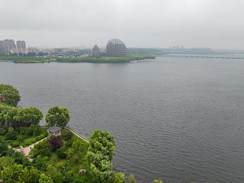 黄色视频：光影幻境，探险之旅：探寻古代遗迹的视觉奇观-4