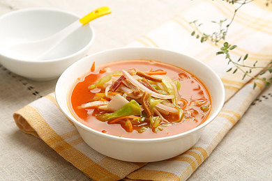 91网曝黑料今日吃瓜：娱乐圈风波再起，隐私泄露与道德争议交织成悬疑剧-2