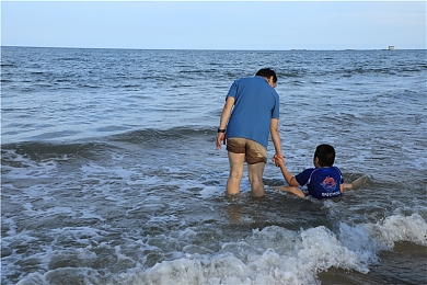 打扑克又疼又叫原声视频软件：沉浸式赌场体验，原声配音扑克盛宴-3
