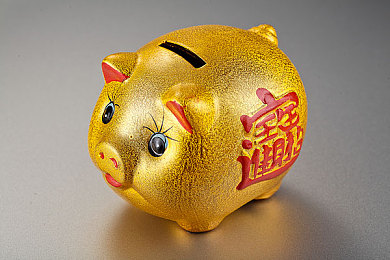 老板揉捏秘书丰满大乳的背景故事：职场风云：触碰底线，性骚扰事件的反思之路-2