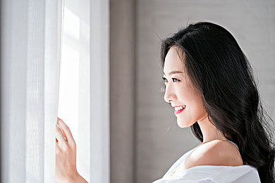 黑人   亚洲女人迪克：“文化碰撞下的争议：探讨“迪克”词汇在种族关系中的影响与反思”-4