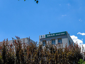 肌肉男同被 到爽 流网站：激情碰撞，肌肉盛宴，畅享战斗狂潮之旅-4