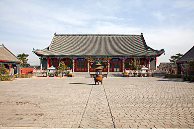 花季媒体每天免费3次观影：每日观影盛宴，花季特权畅享影视新天地